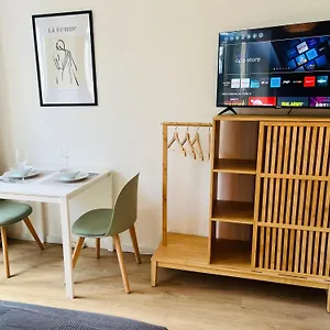 Antoni Homes 2 Personen I Zentral I Studio I Balkon Augsburg